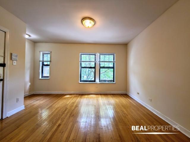 Building Photo - 1 bedroom in CHICAGO IL 60657