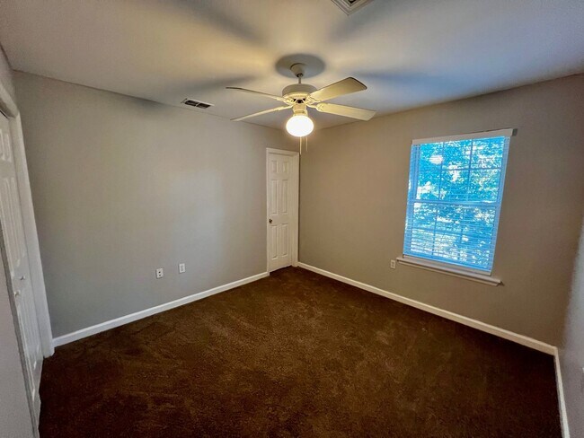 Building Photo - 2738 W Tharpe St