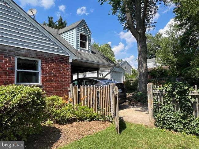 Building Photo - 2101 N Nottingham St