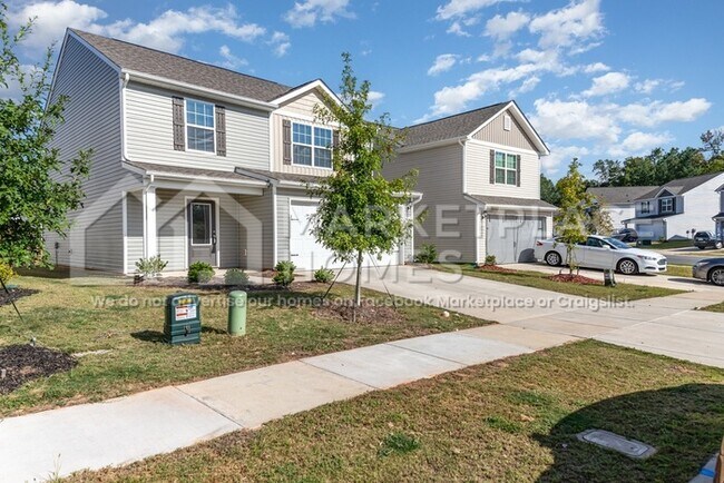 Building Photo - 3051 Cres Lk Ln