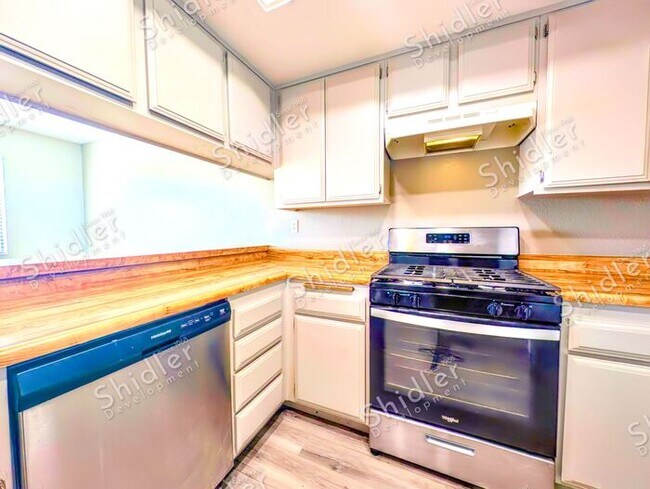 Building Photo - 1991 Central Ave