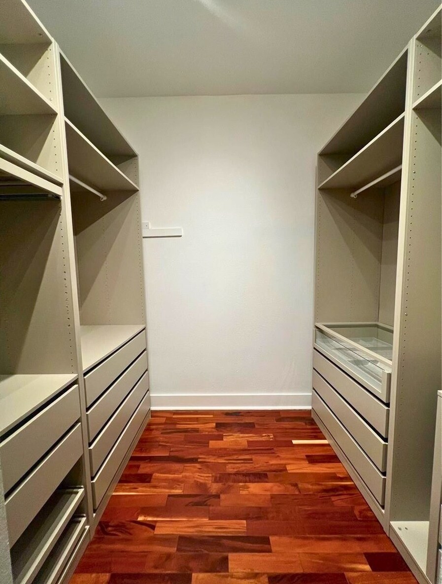 Building Photo - 130 SW 1st Ave