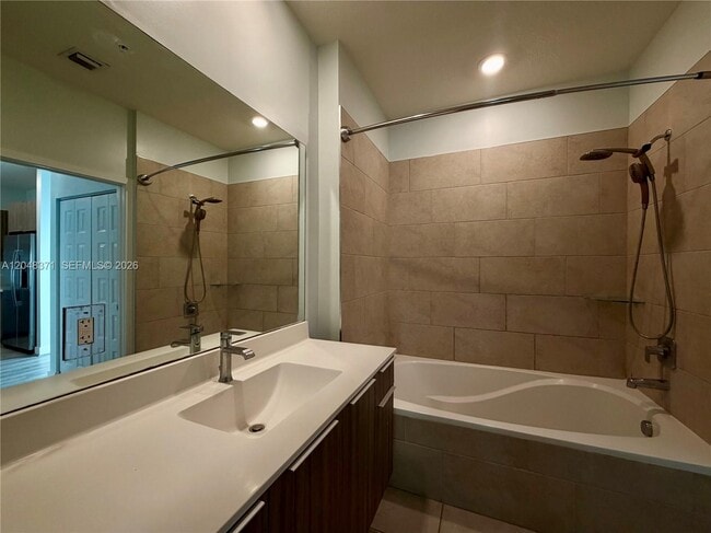 Building Photo - 4740 NW 84th Ct