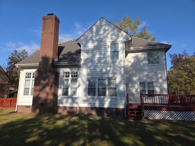 Building Photo - 234 N Marion Dr