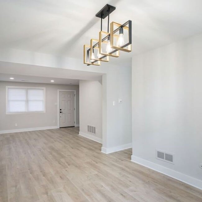 Building Photo - Beautifully updated 3 bedroom home in Ambler!!