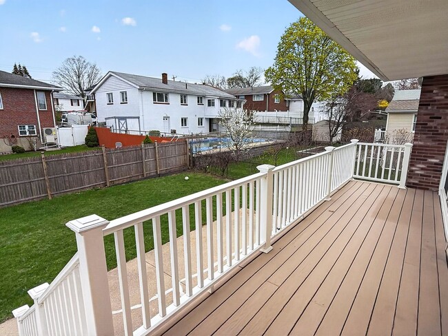 Building Photo - Beautiful Condo In Revere MA!