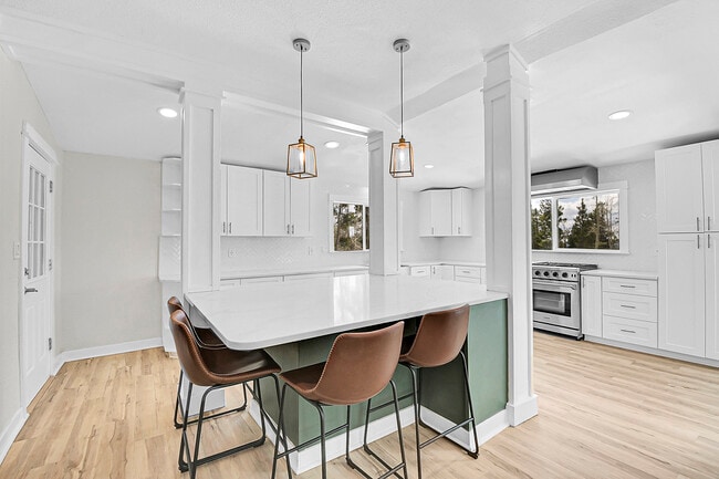 Building Photo - 45 Lodgepole Dr