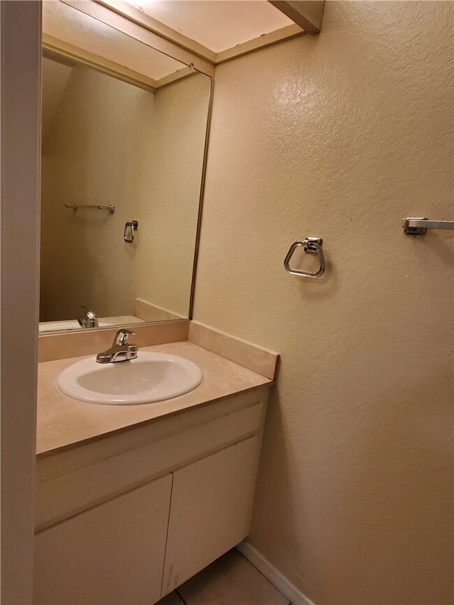 Building Photo - 16584 Lorelei Ln