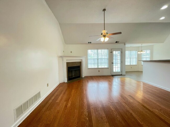 Building Photo - Ravenwood Subdivision, Horn Lake schools!