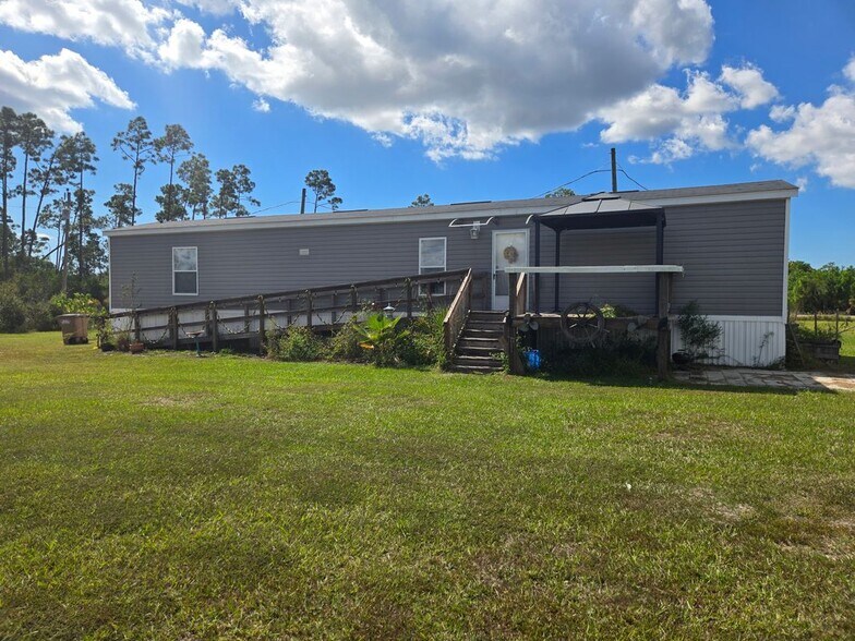 Building Photo - 385 Sunshine Rd