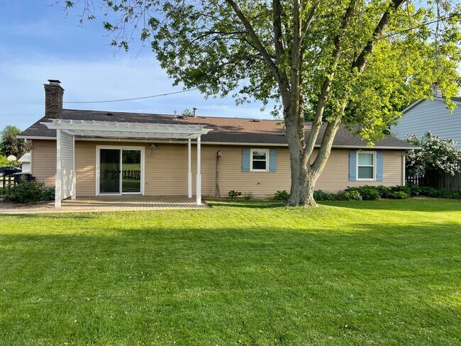 Building Photo - 7117 Chivington Dr