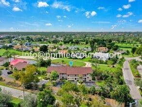 Building Photo - Completely renovated first floor 2 bedroom 2 bath condo in the wonderful community of Partridge Plac