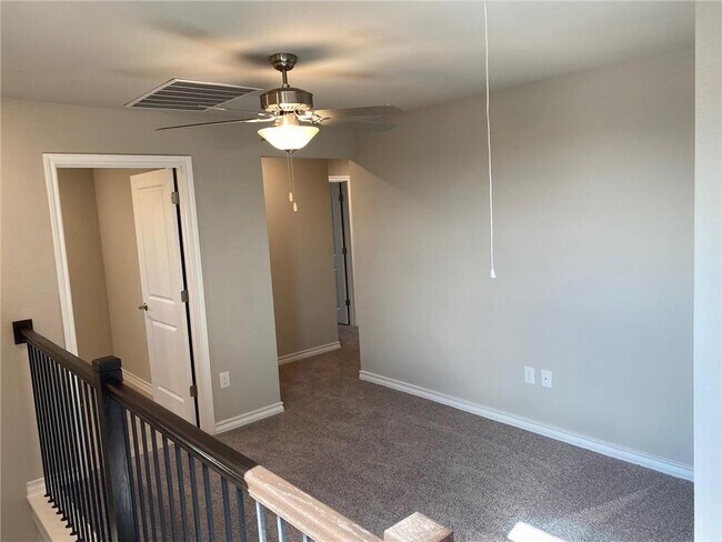 Building Photo - 670 Pepperbark Loop