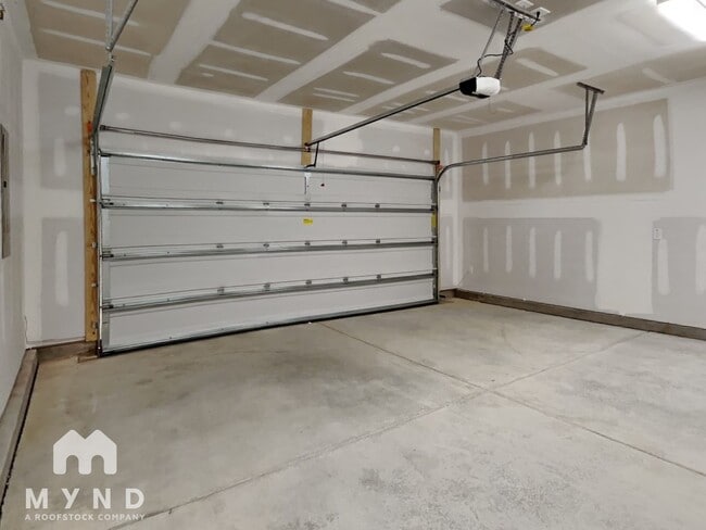 Building Photo - 252 Shingle Oak Rd