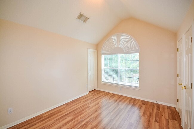 Building Photo - 3211 Chapel Creek Way