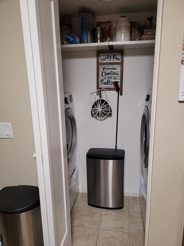 Laundry Room - 200 E Southern Ave