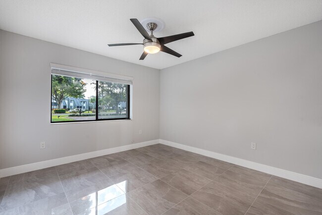 Building Photo - 4832 Esedra Ct