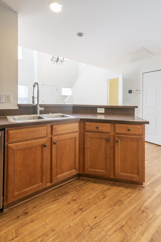 Building Photo - 18457 Streamline Ct