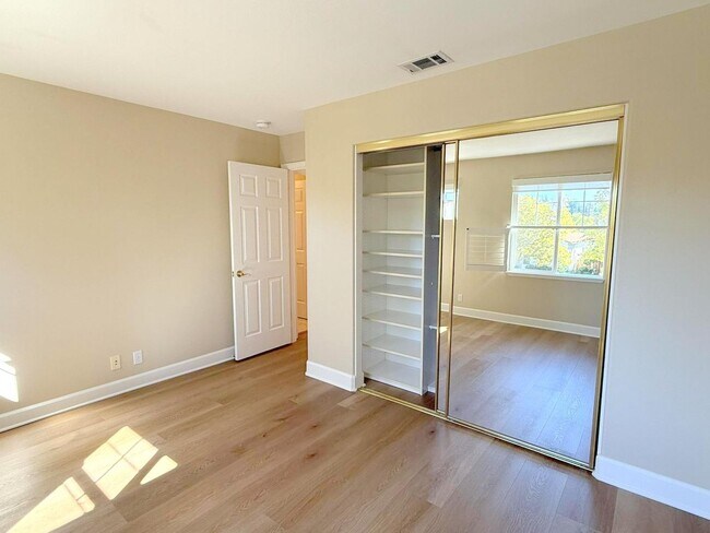Building Photo - Former Model Home in Desirable Bridges Com...