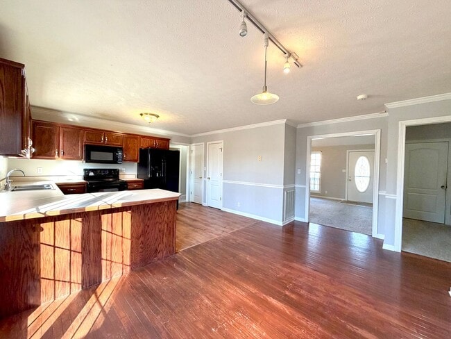 Building Photo - 1636 Cedar Springs Cir