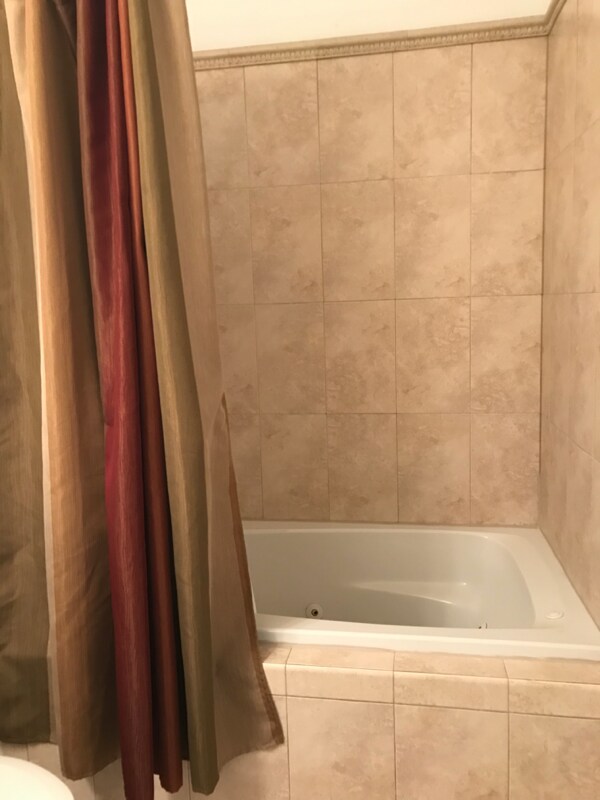 Building Photo - 156 Circular St