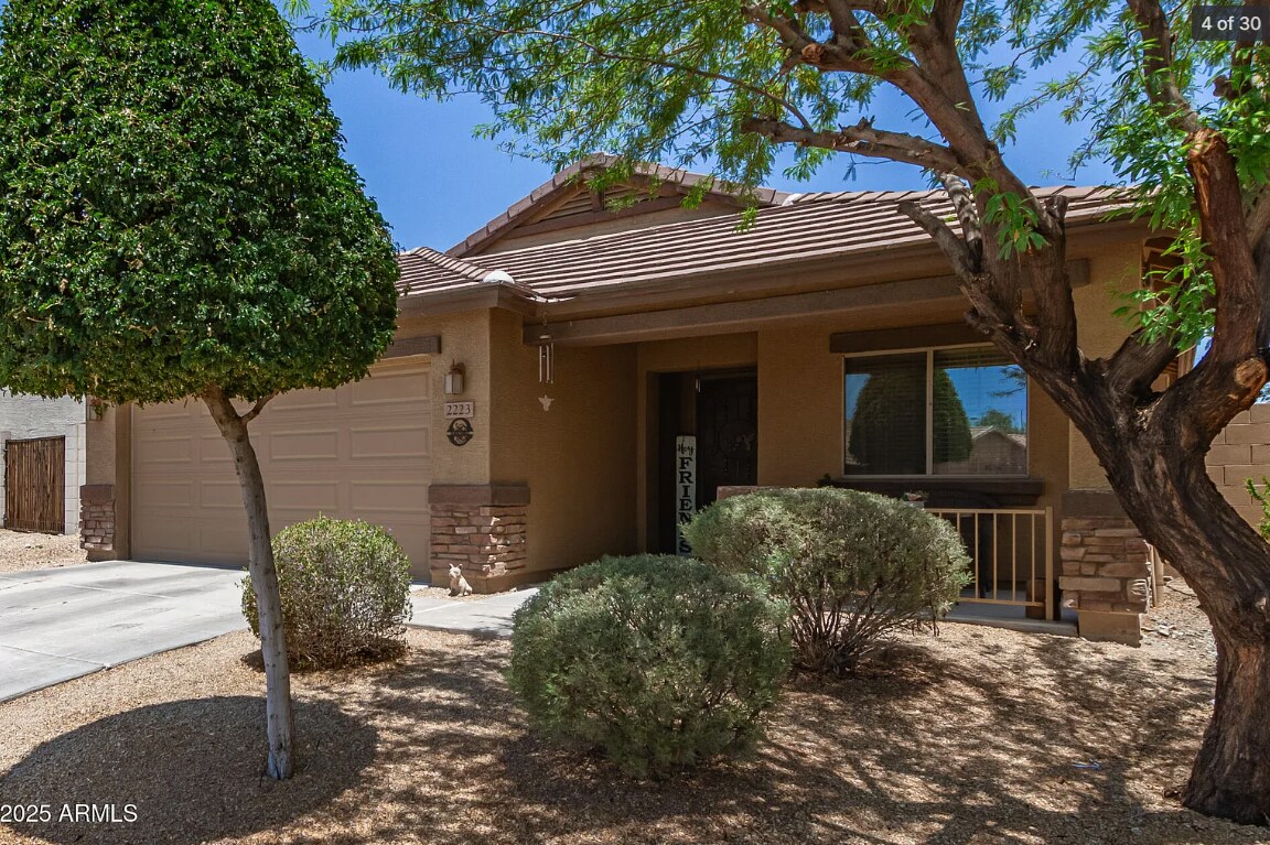 Building Photo - 2223 S Hughes Dr