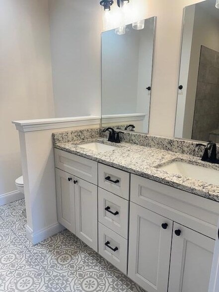 Building Photo - 1925 Cypress Ln