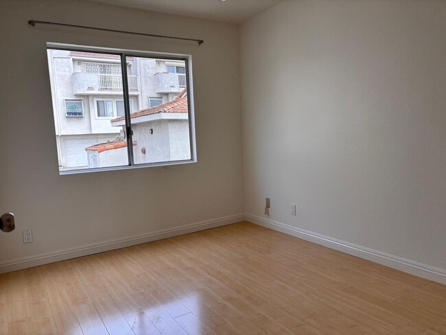 Building Photo - Welcome to 955 Figueroa Terrace.