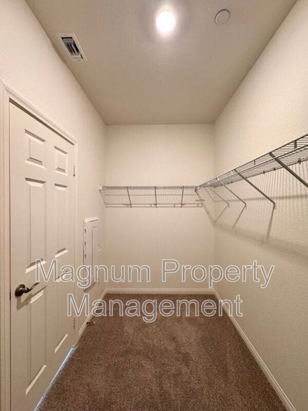 Building Photo - 22691 Hilltopper Wy