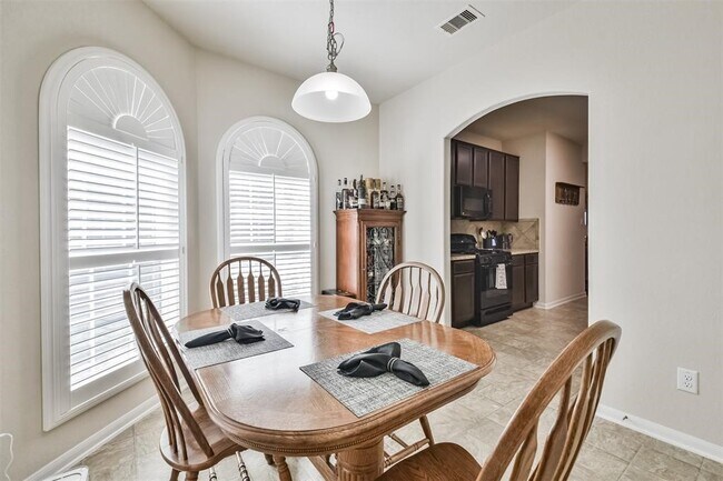 Building Photo - 11514 Dahlia Dale Dr