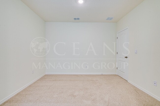 Building Photo - 2023 Block Town-Home with Community Gym and Pool