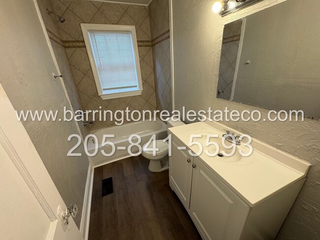 Building Photo - Midfield