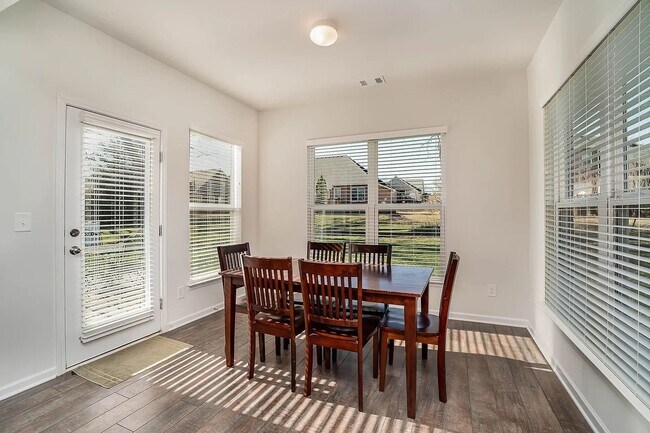 Building Photo - Beautiful 5-Bedroom Home in Brixworth Neig...