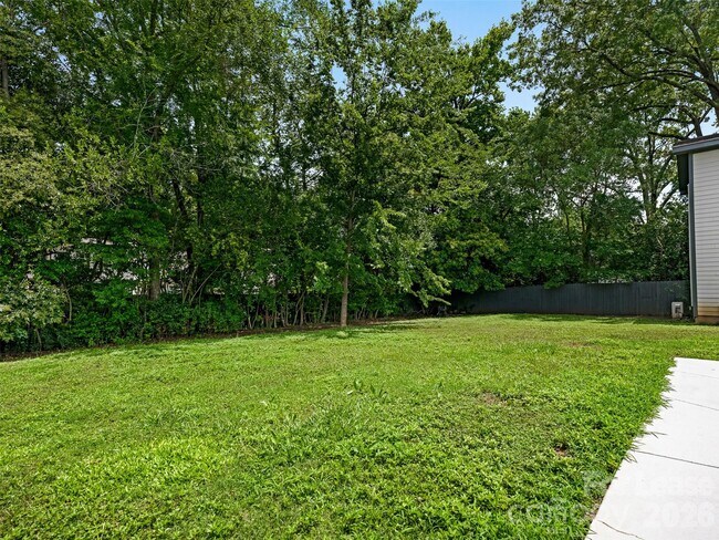 Building Photo - 3319 Providence Rd