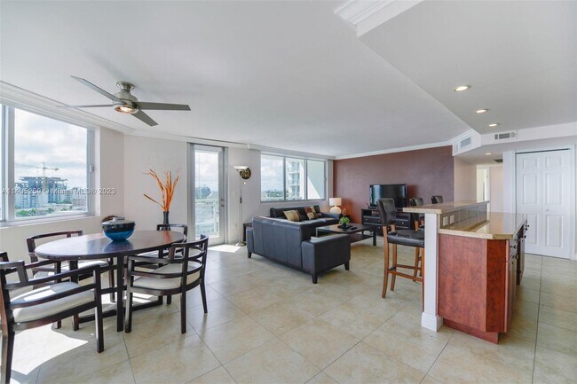 Building Photo - 7135 Collins Ave