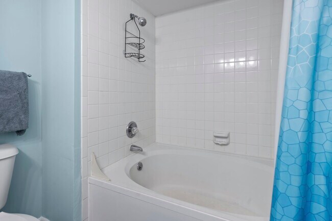 Building Photo - 1425 S Ocean Blvd