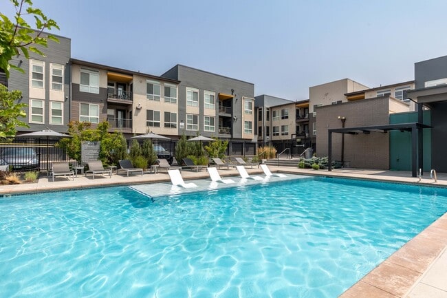 Building Photo - Encore Evans Station Apartments