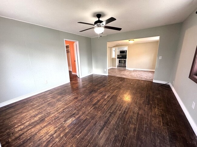 Building Photo - Beautifully Remodeled Home Near Terry Park