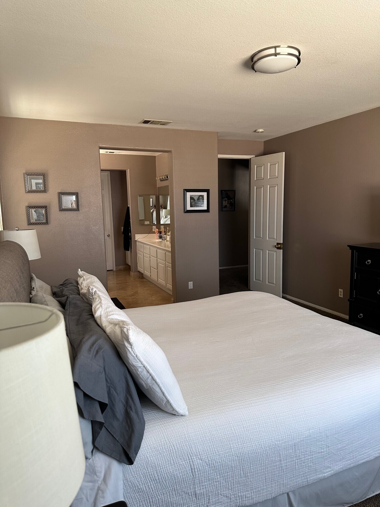 Building Photo - 217 Overleaf Way