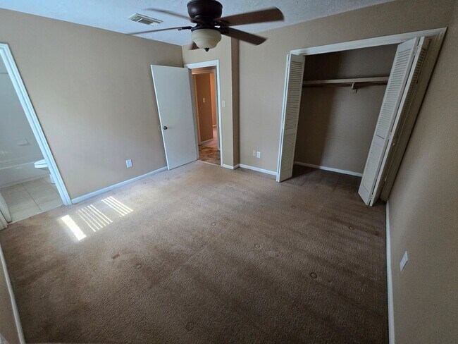 Building Photo - 3012 Adrienne Dr