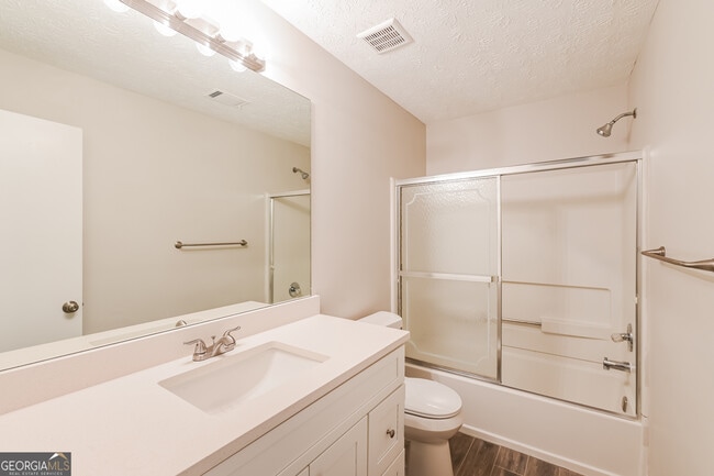 Building Photo - 5616 Hammond Dr NW