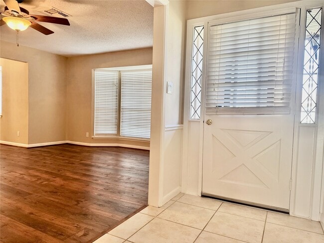 Building Photo - 2206 Tannehill Dr