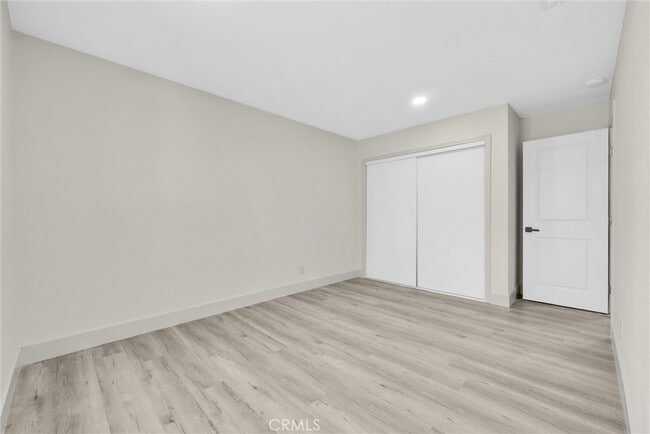 Building Photo - 5505 N Traymore Ave