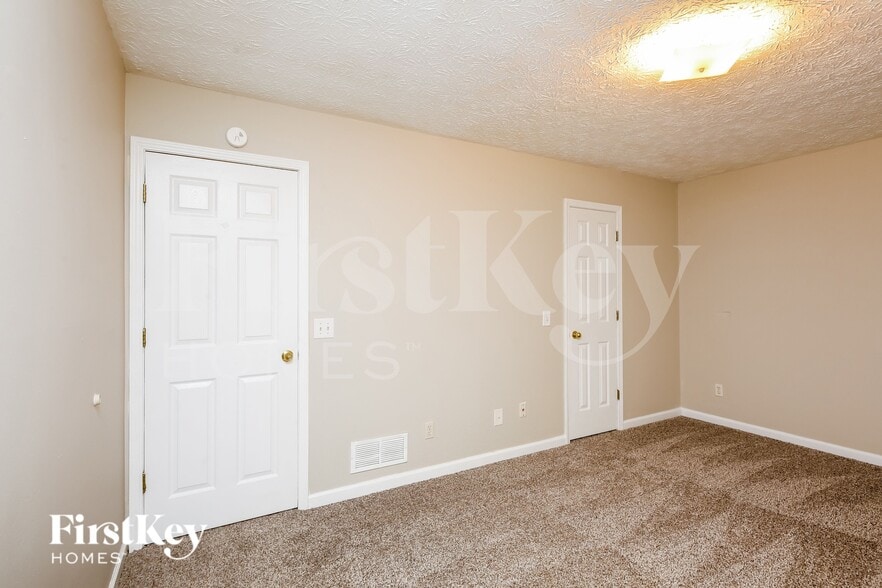 Building Photo - 5098 Bird Rd