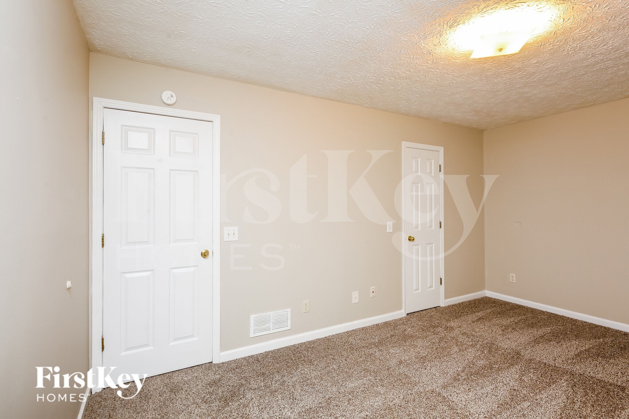 Building Photo - 5098 Bird Rd