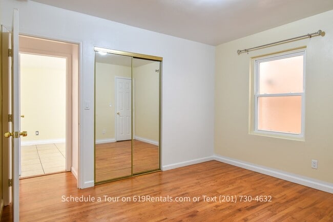 Building Photo - 3 Bedroom, 2 Bath House on Shared Lot