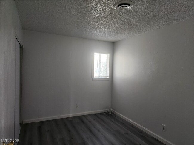 Building Photo - 609 Carpenter Dr