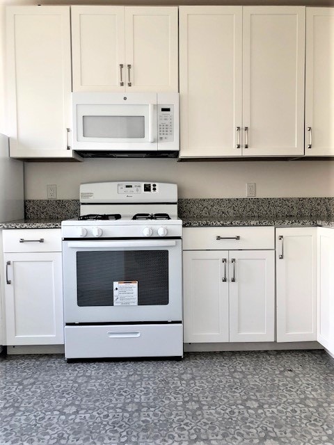 Building Photo - 565 Geary St