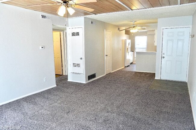 Building Photo - 3485 Rebecca Ln