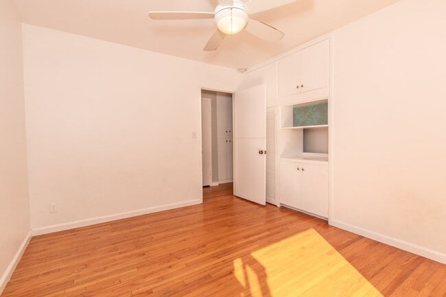 Building Photo - Charming 3 Bed/2 Bath Home in Bird Rock/ La Jolla- 1 Block from the Ocean!